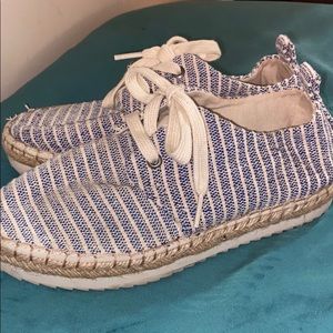 Striped blue and white platform sneakers size 6